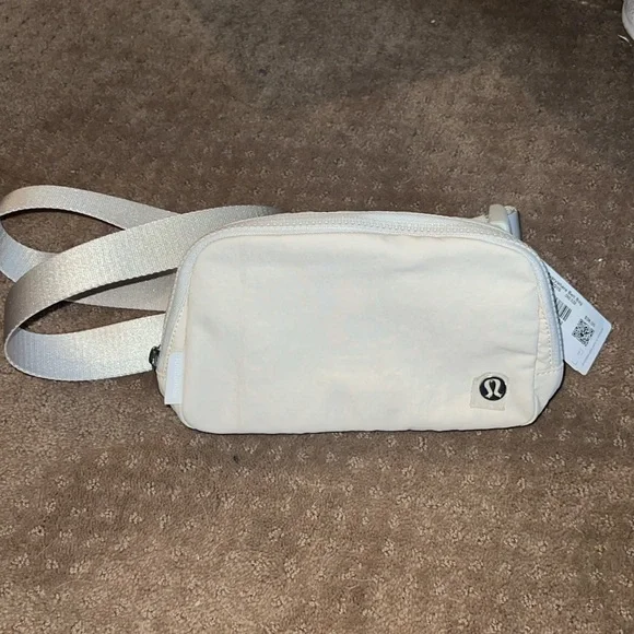Lululemon Everywhere Belt Bag opal white - Picture 5 of 5